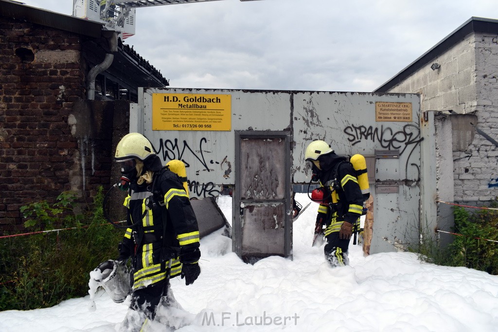 Feuer 3 Koeln Zollstock Hoenninger Weg P423.JPG